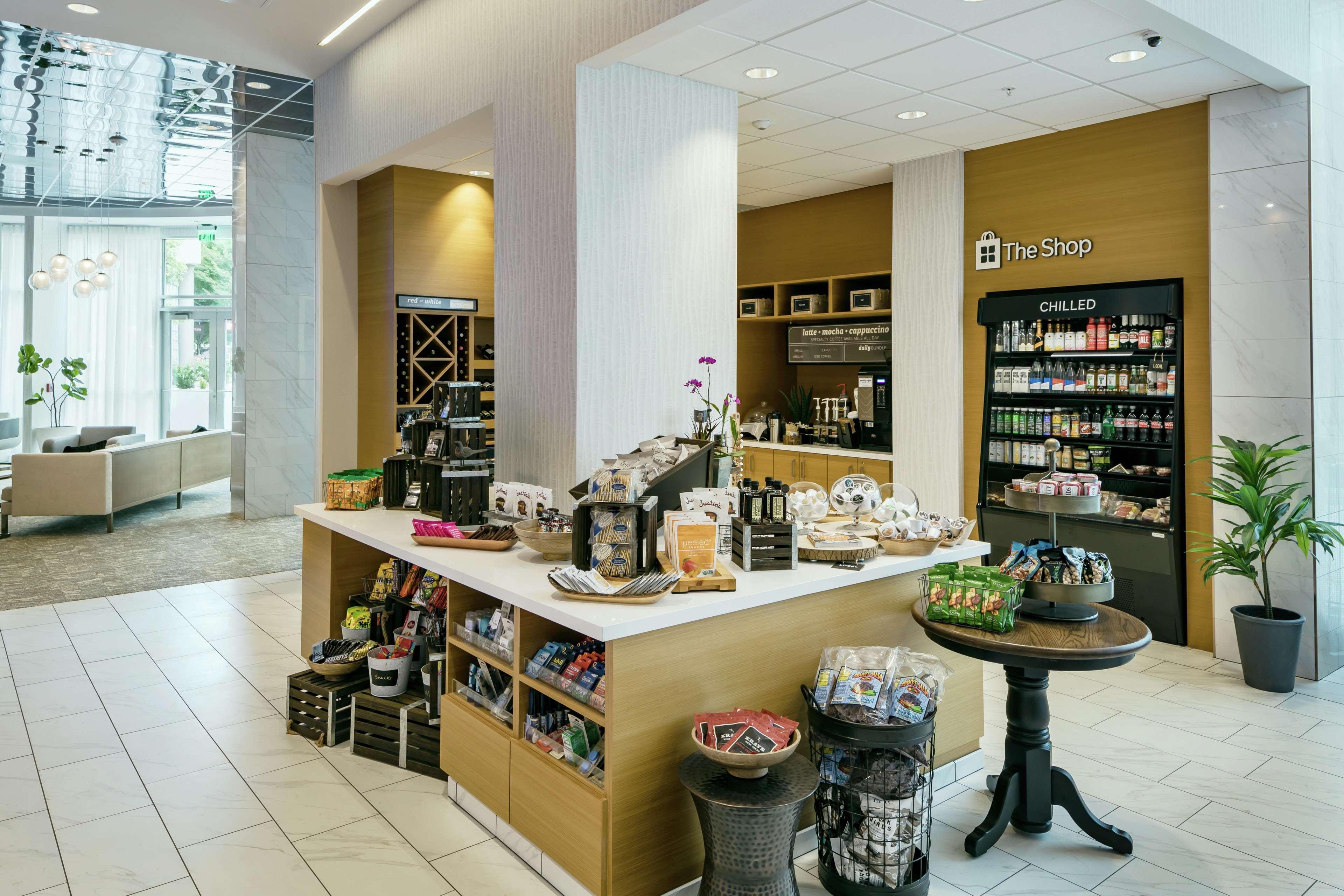 Hilton Garden Inn Seattle Bellevue Downtown, Wa Екстериор снимка