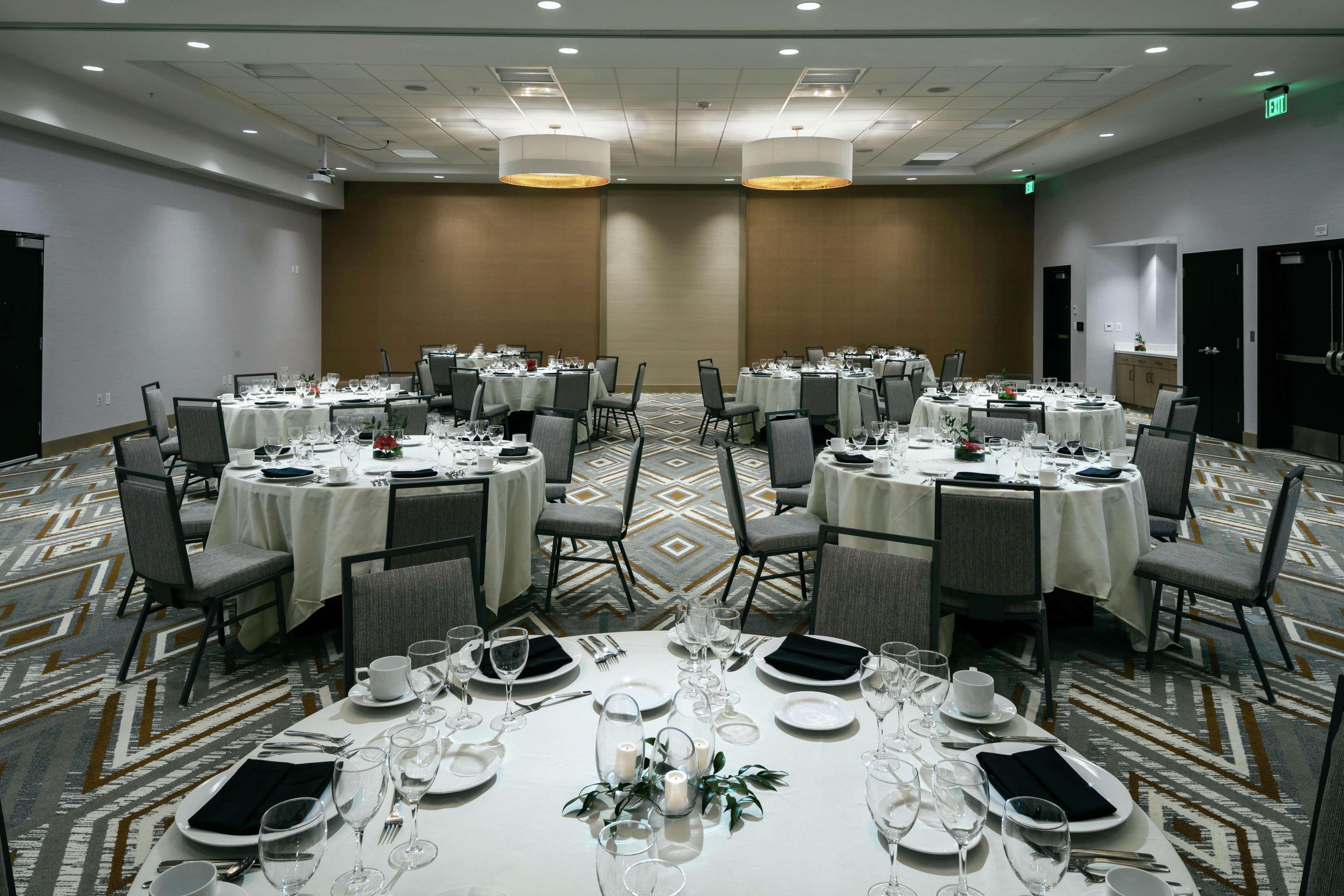 Hilton Garden Inn Seattle Bellevue Downtown, Wa Екстериор снимка
