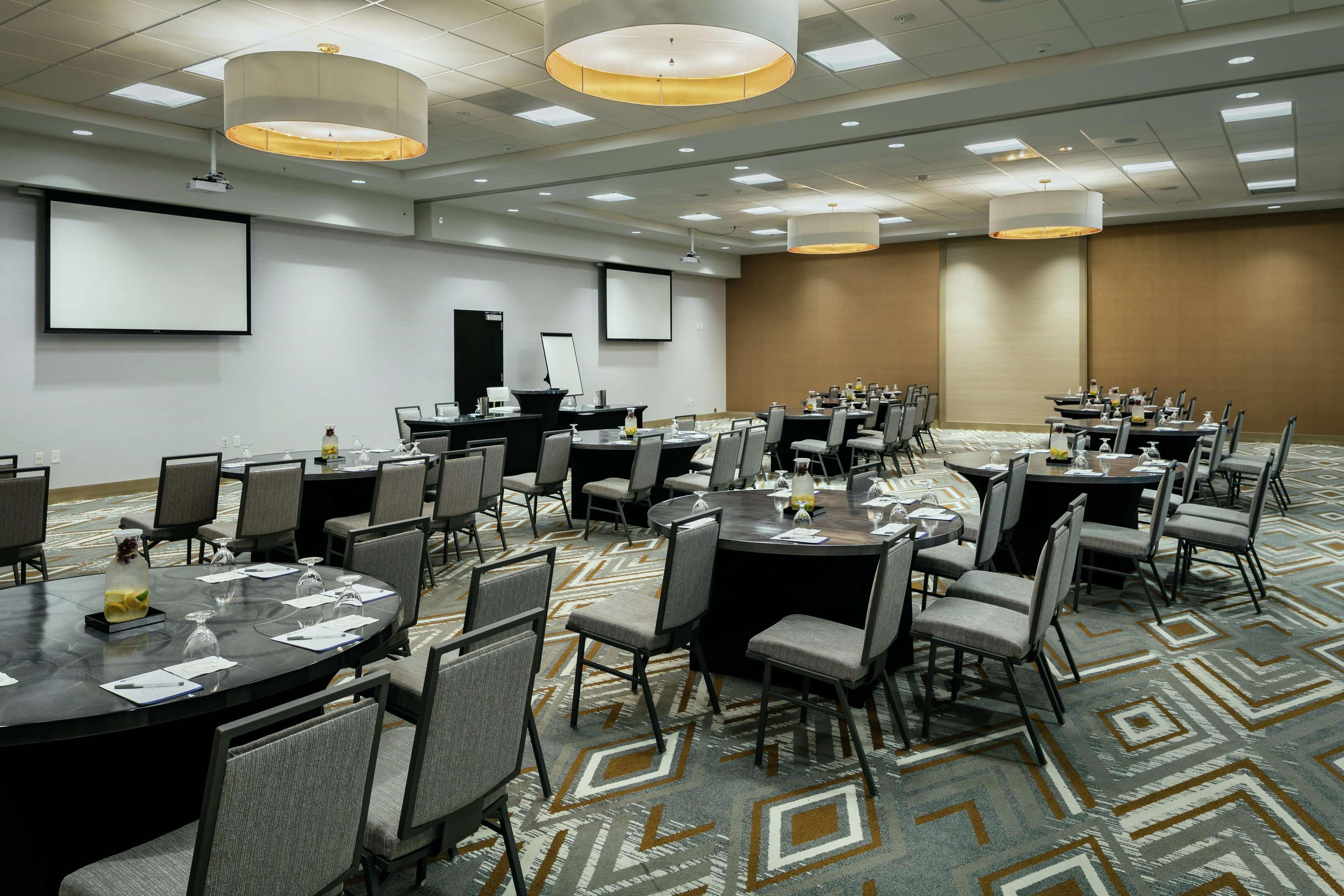 Hilton Garden Inn Seattle Bellevue Downtown, Wa Екстериор снимка
