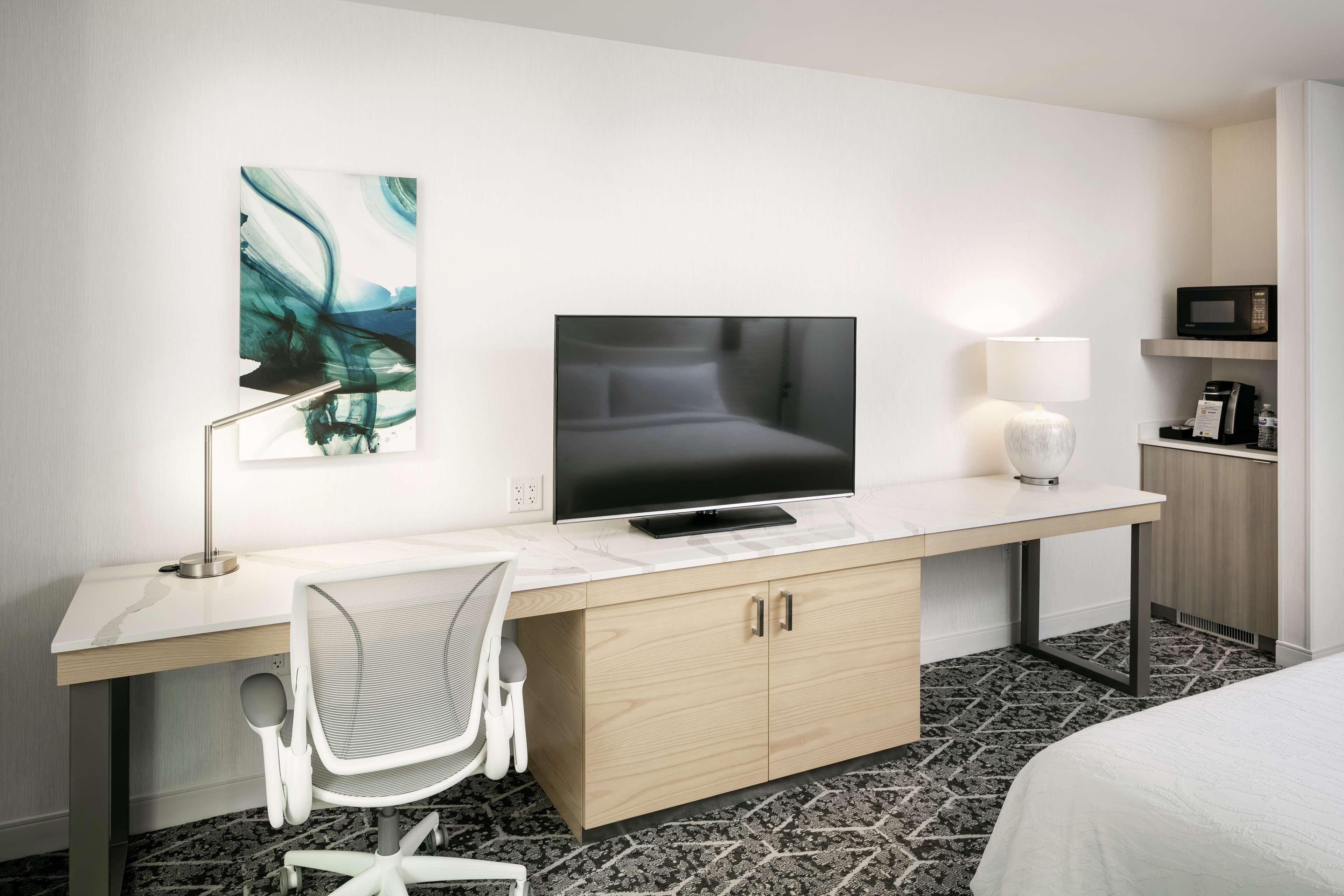 Hilton Garden Inn Seattle Bellevue Downtown, Wa Екстериор снимка