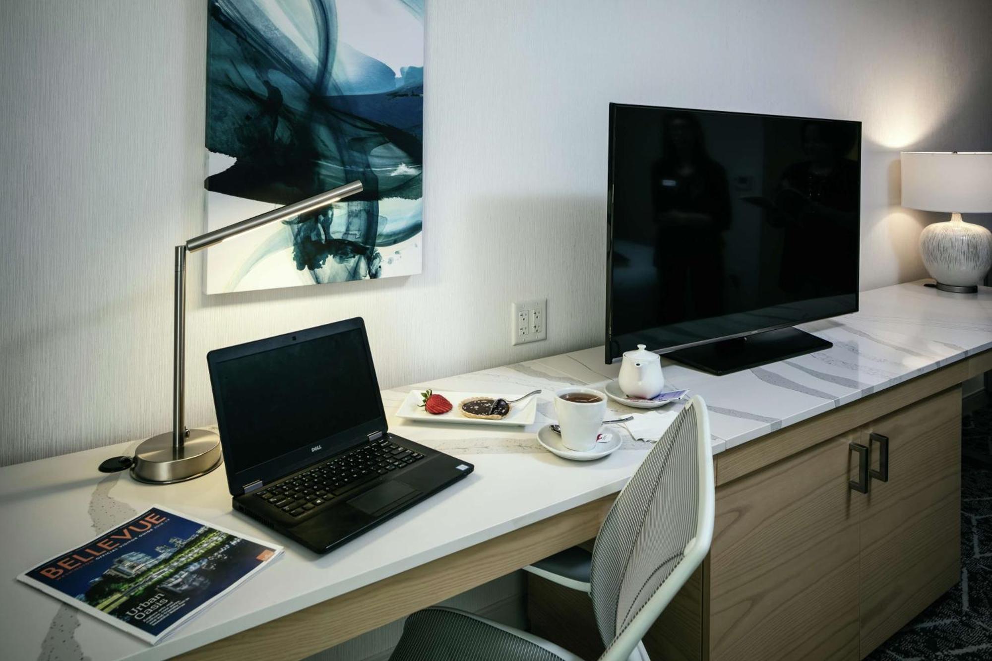 Hilton Garden Inn Seattle Bellevue Downtown, Wa Екстериор снимка